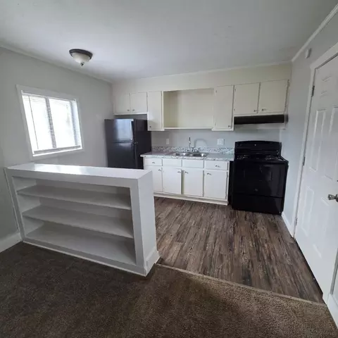 208 Windwood Dr, Pickens, SC 29671