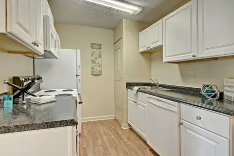 8502 E 66th Pl, Tulsa, OK 74133