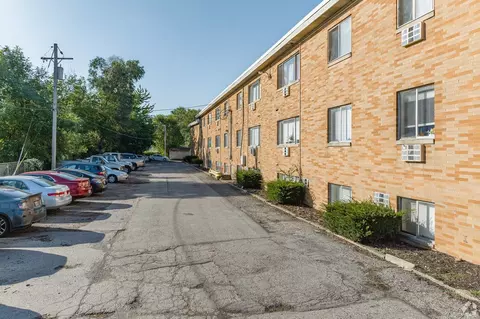 2829 W Erie Ave, Lorain, OH 44053 photo 2