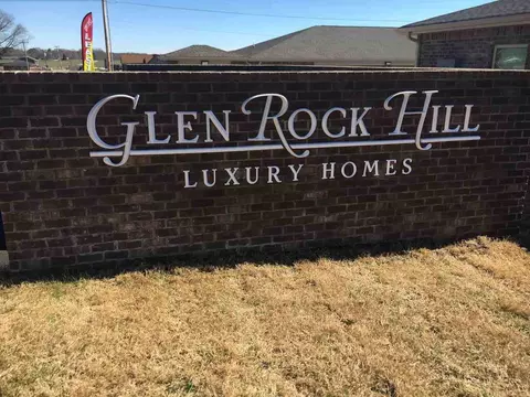 17 Glen Rock Dr, Loretto, TN 38469