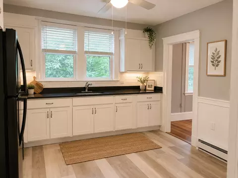 46 Vernon St, Haverhill, MA 01835