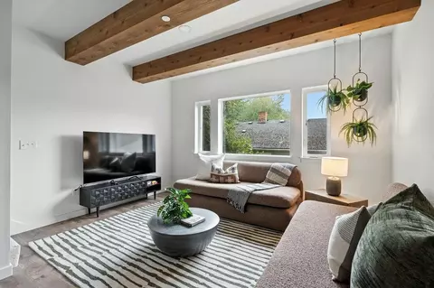 925 NE 23rd Ave, Portland, OR 97232