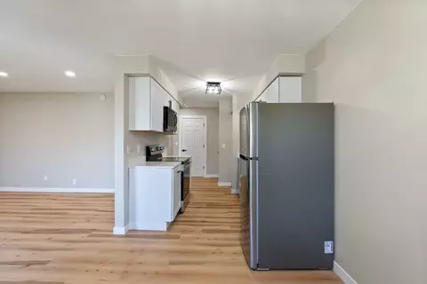 12800 NE Sandy Blvd, Portland, OR 97230
