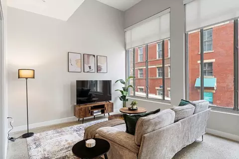 205 W 4th St, Cincinnati, OH 45202