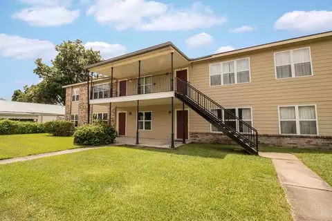 405 N Gertrude St, Abbeville, LA 70510