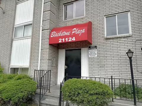 21124 Schoolcraft, Detroit, MI 48223