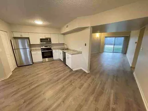 103 N Milwaukee Ave, Lake Villa, IL 60046