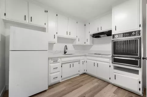 4060 Stevely Ave, Los Angeles, CA 90008