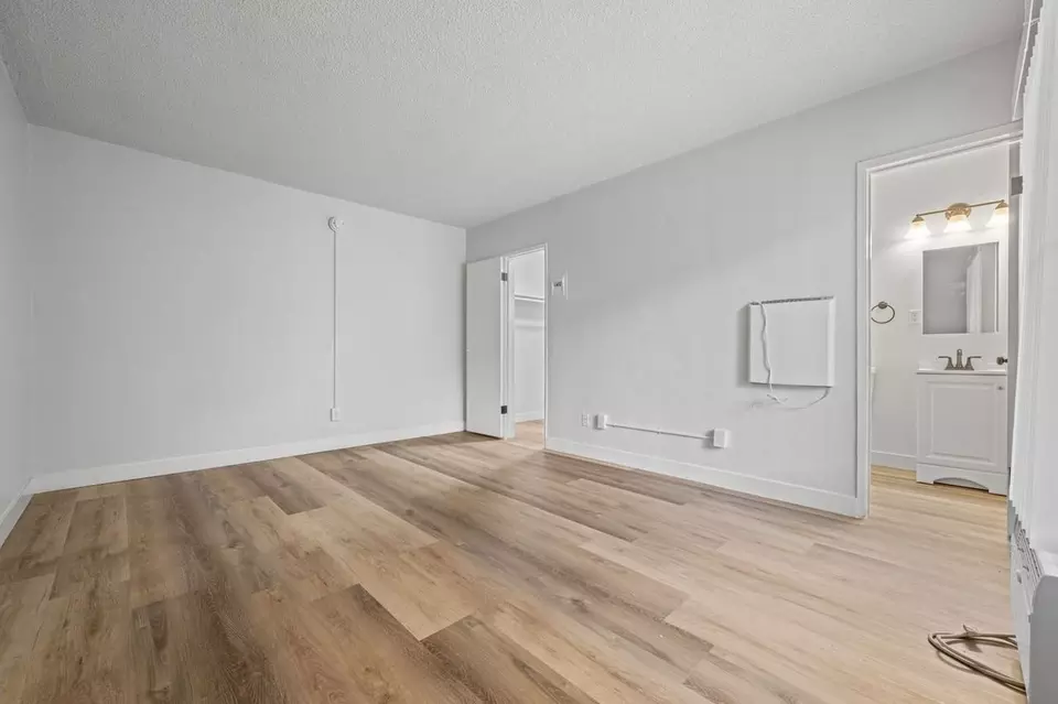  4060 Stevely Ave, Los Angeles, CA 90008 photo 5