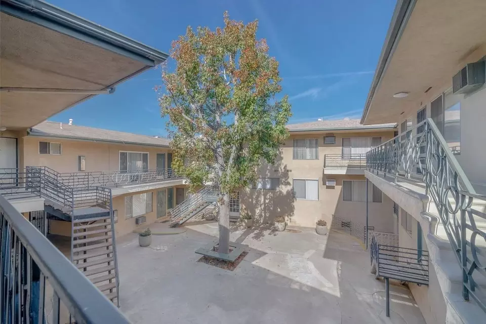  4060 Stevely Ave, Los Angeles, CA 90008 photo 8