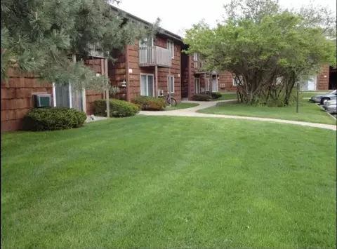 4418 Eastridge Dr, Rockford, IL 61107