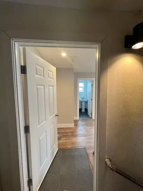 6112 S San Pedro St, Los Angeles, CA 90003