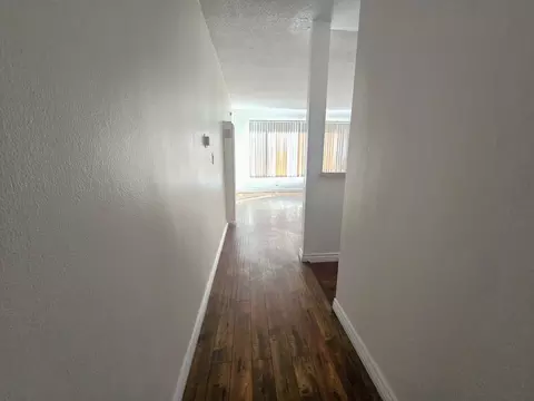 15025 Vanowen St, Los Angeles, CA 91405
