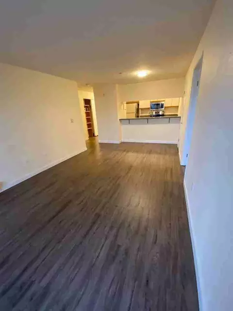 12250 Greenwood Ave N, Seattle, WA 98133