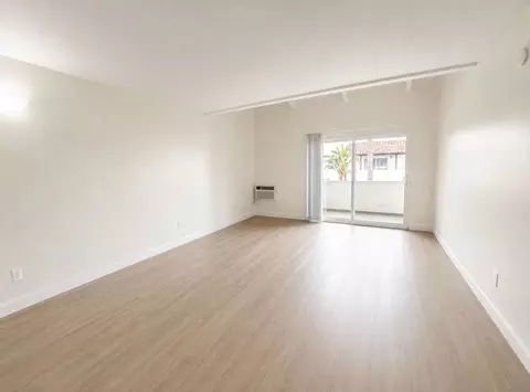 2611 W Baylor Cir, Anaheim, CA 92801