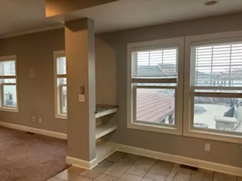 6601 N National Dr, Parkville, MO 64152