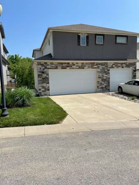 6601 N National Dr, Parkville, MO 64152