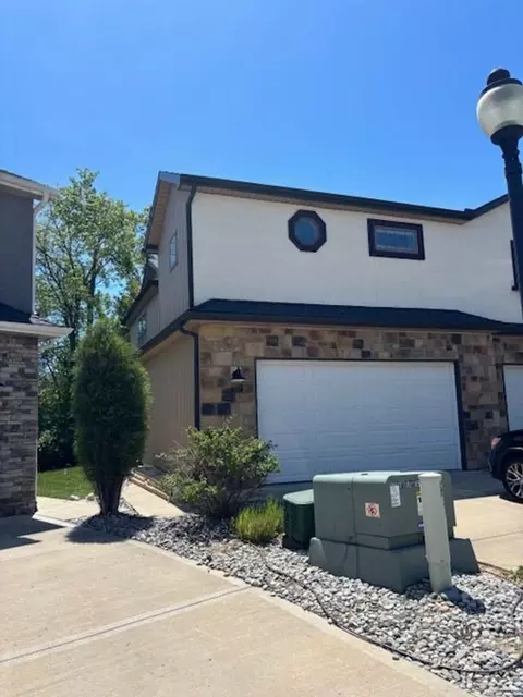 6601 N National Dr, Parkville, MO 64152