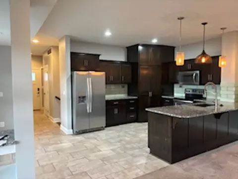 6601 N National Dr, Parkville, MO 64152