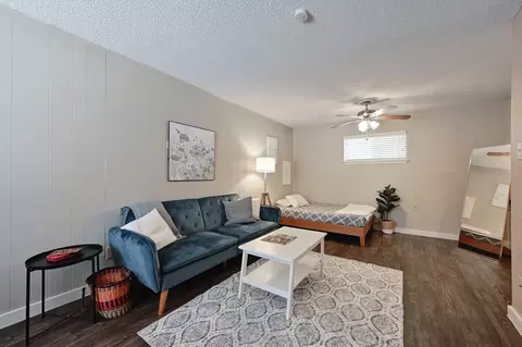 502 Elmwood Pl, Austin, TX 78705