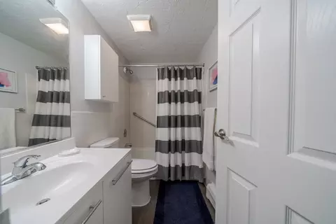 2 Chestnut W, Randolph, MA 02368 photo 9