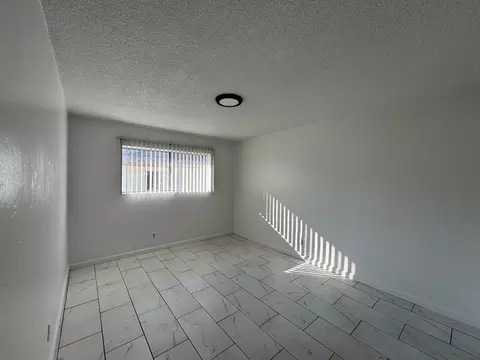 2120 California Ave, Bakersfield, CA 93304 photo 2