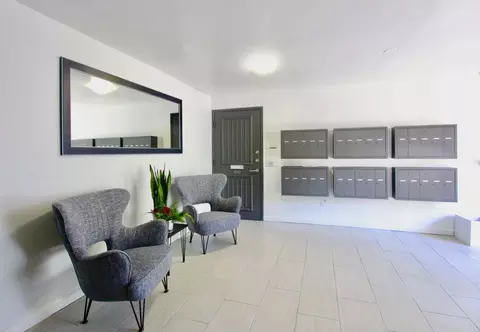 937 3rd St, Santa Monica, CA 90403