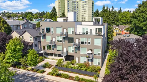 6820 Oswego Pl NE, Seattle, WA 98115 photo 5
