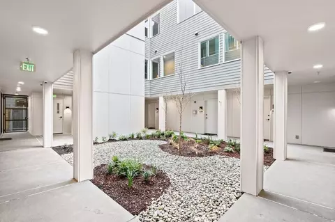 6820 Oswego Pl NE, Seattle, WA 98115 photo 13
