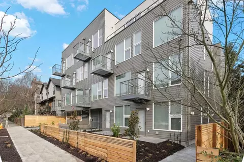 6820 Oswego Pl NE, Seattle, WA 98115 photo 9