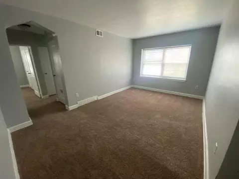 806 State St, Bettendorf, IA 52722