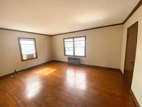 211 E Walnut St, Fairbury, IL 61739