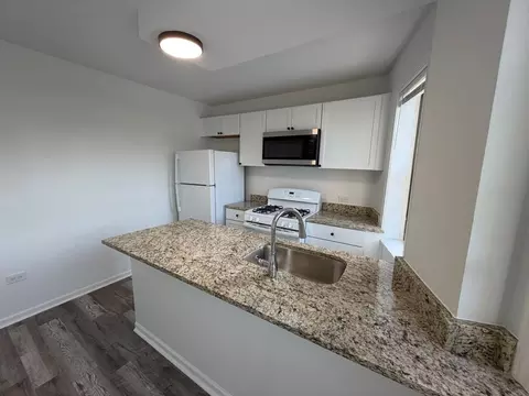 27 E Park Blvd, Villa Park, IL 60181