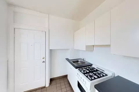 1120 E 47th St, Chicago, IL 60653