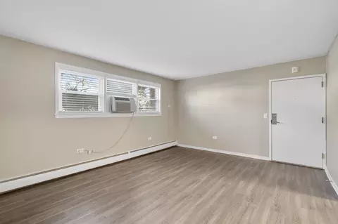 1550 Dempster St, Mount Prospect, IL 60056 photo 3