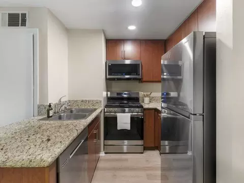 350 S San Fernando Blvd, Burbank, CA 91502 photo 7