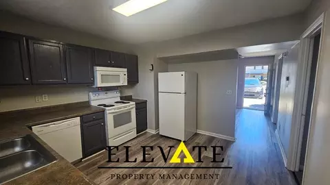 1418 Burgess Dr, Dalton, GA 30721