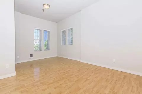 100 6th Ave S, Seattle, WA 98104