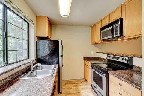 3010 118th Ave SE, Bellevue, WA 98005 photo 7