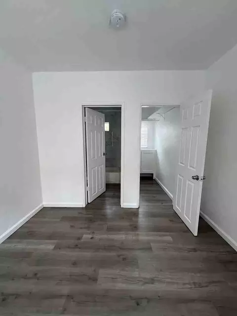 540 W 49th St, Los Angeles, CA 90037