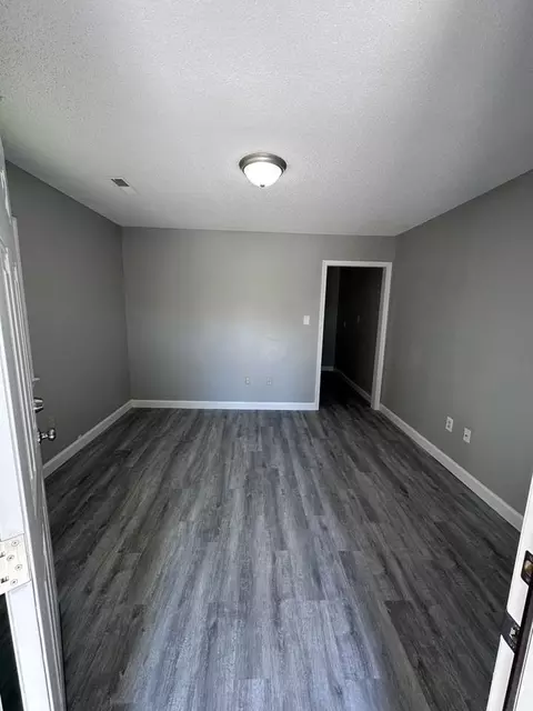 15910 Warwick Blvd, Newport News, VA 23608