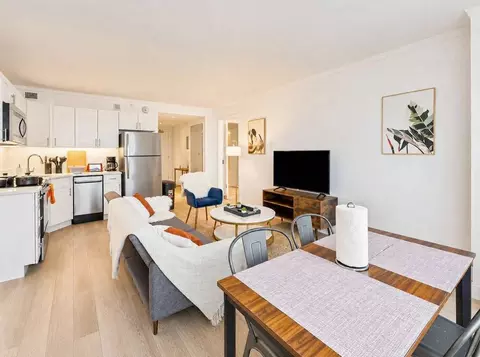 810 Pacific Ave, Atlantic City, NJ 08401