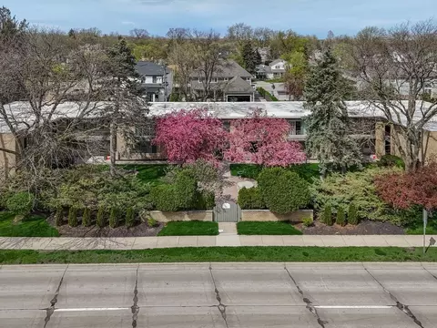 2655 Maple St, Ann Arbor, MI 48108