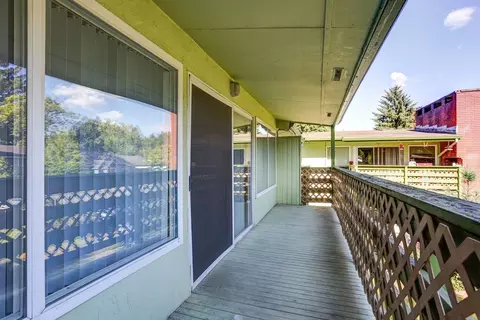 10231 NE Tillamook St, Portland, OR 97220