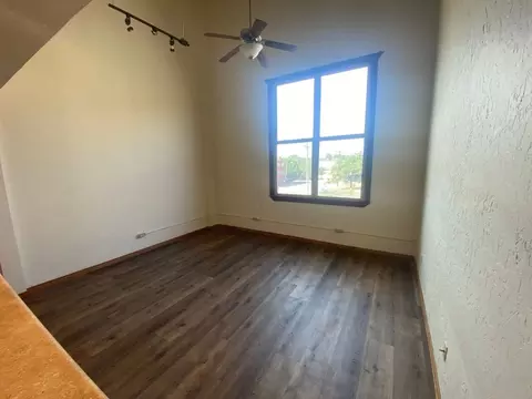 520 W Olive St, Springfield, MO 65806 photo 10