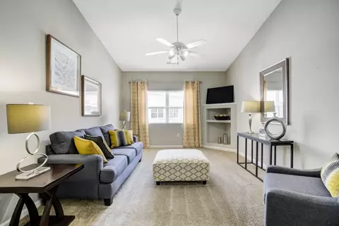 1100 Lenoxplace Cir, Raleigh, NC 27603