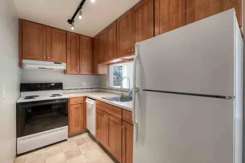 118 18th Ave E, Seattle, WA 98112