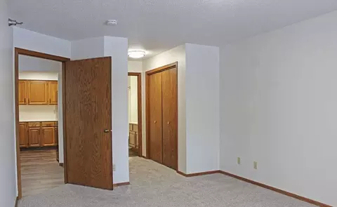 647 S Main Ave, Sioux Falls, SD 57104 photo 13