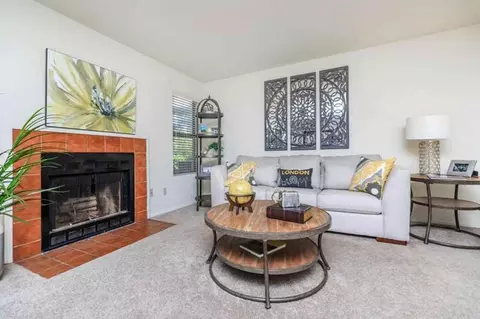 445 W Nees Ave, Fresno, CA 93711