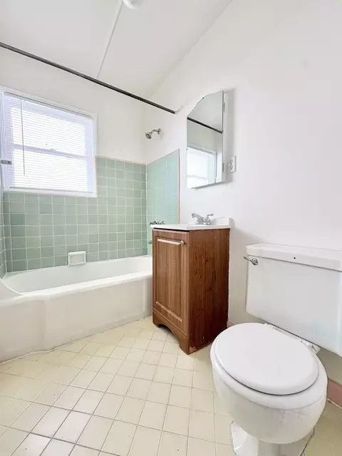 1061 E Broadway, Long Beach, CA 90802 photo 23